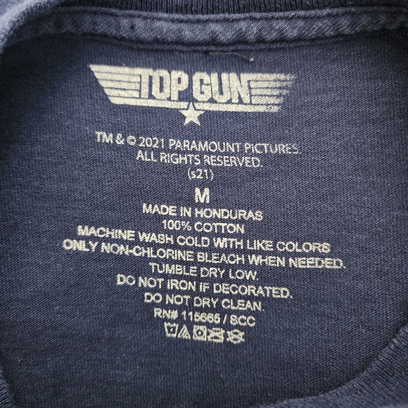 ✨2 for $5✨ Top Gun Navy Tshirt Size Medium - Picture 6 of 6